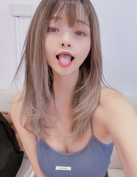 Misa Chiang model nice image