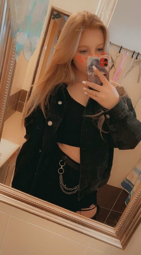 Innocentangelinavip nude model photos