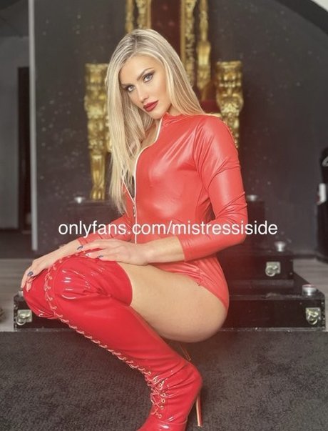 Mistress Iside star sexy img