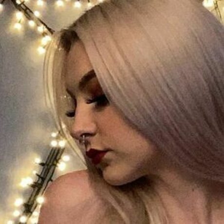 Abi Tumber model images