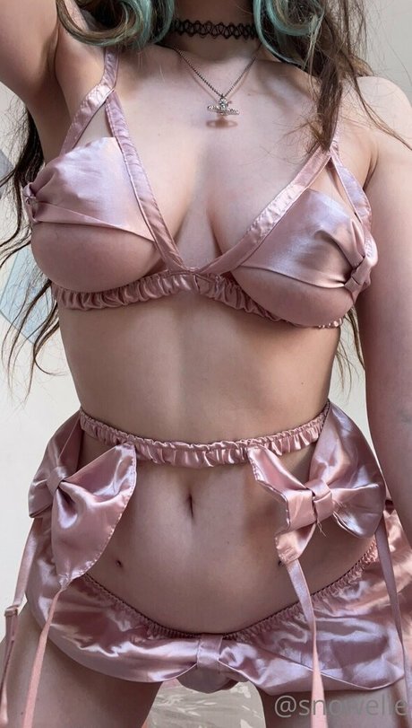 snowelle perfect pornstar img