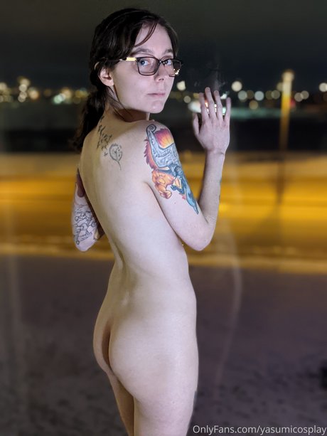 Yasumi Cosplay model top photo