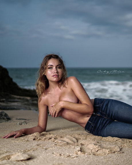 milf strip onlyfans pornos image