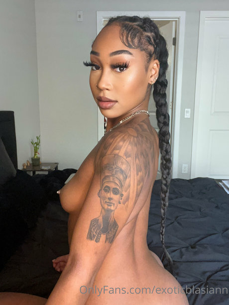 tanned onlyfans porn galleries