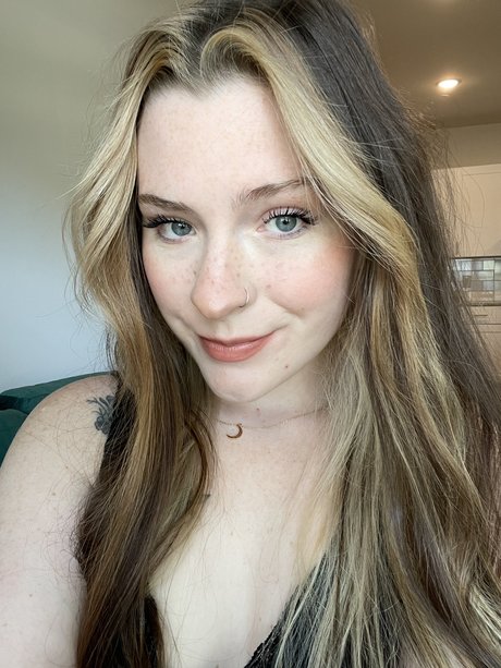 hairy teen pussy onlyfans adult picture