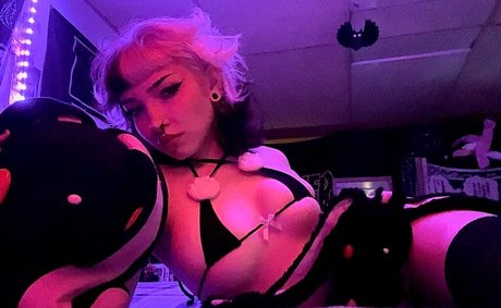 Evilgirll model erotic img