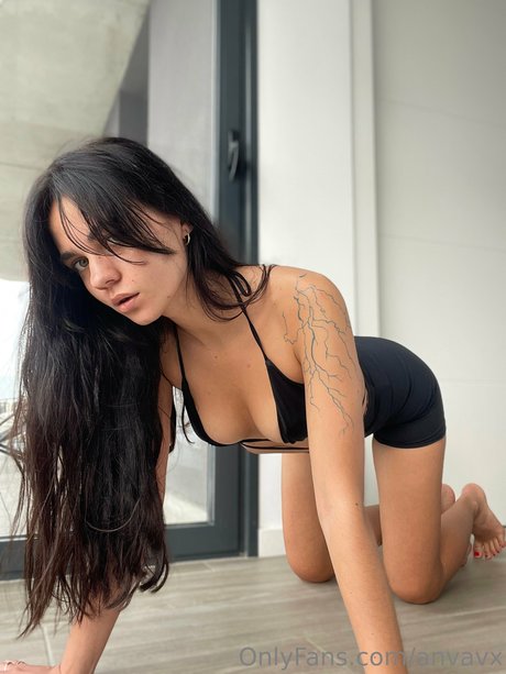 Ana Vavx model art images