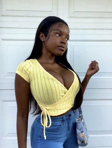 Niyanee beautiful model gallery