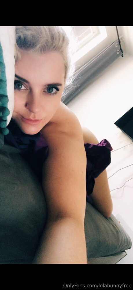 Lolabunnyfree star free pic