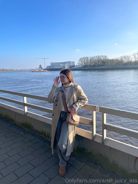Ariel Juicy Ass model nudes pics