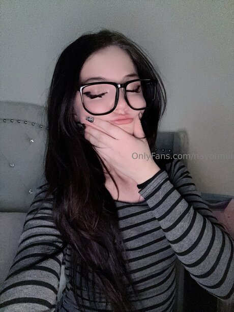 Nayohmii top model photo