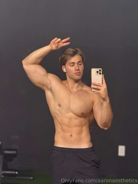 Aaronaesthetics model beautiful pictures