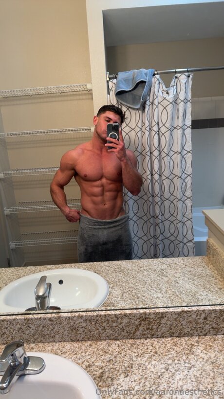 Aaronaesthetics xxx actress gallery