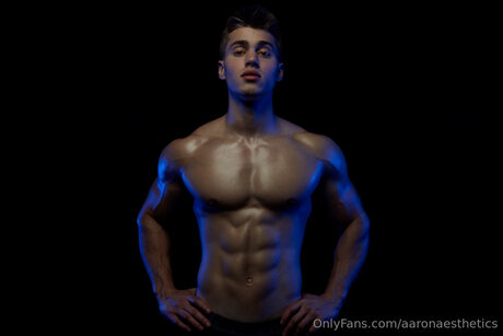Aaronaesthetics model nude picture
