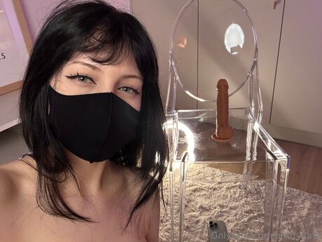 Brattyluna nudes model pics