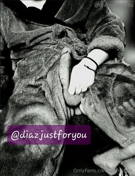 Ironvixen naked model picture