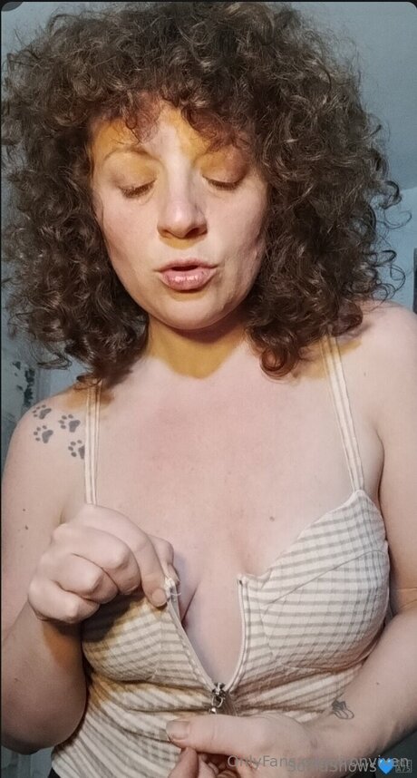 Ironvixen pornographic star picture