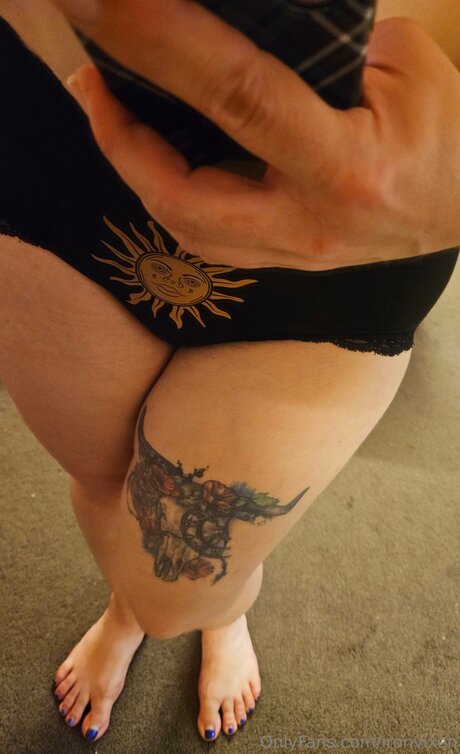 Ironvixen erotic actress pic