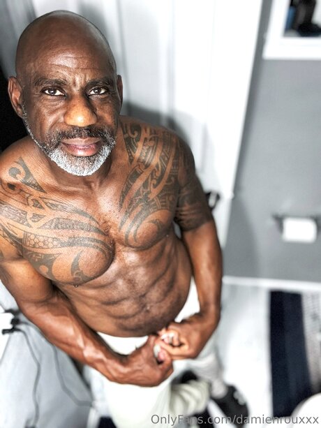 Damienrouxxx sexy actress photo