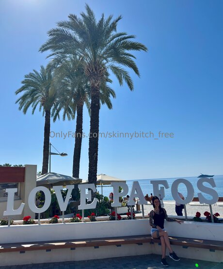 Skinnybitch Free nudes model images