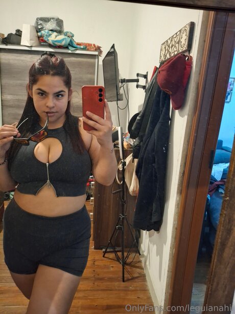 Leguianahii adult star pic