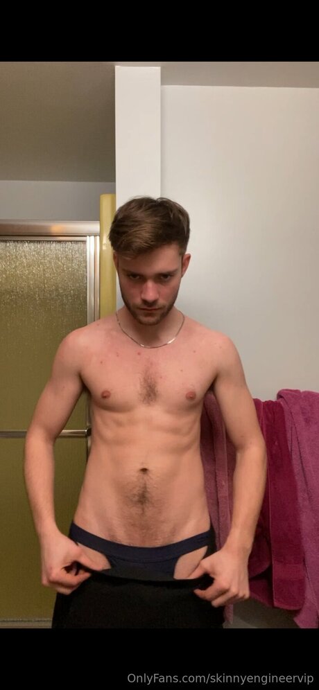 Skinnyengineervip free pornstar picture