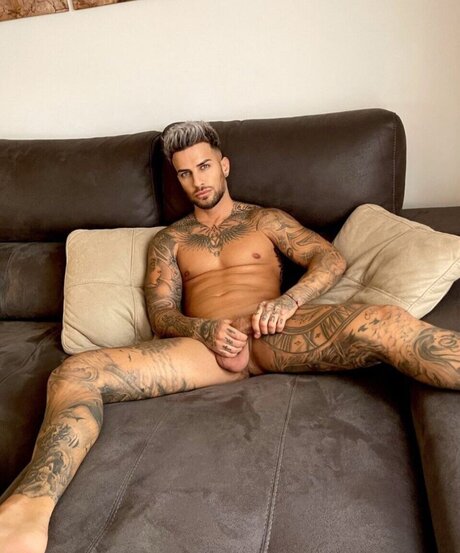 couple onlyfans nude picture