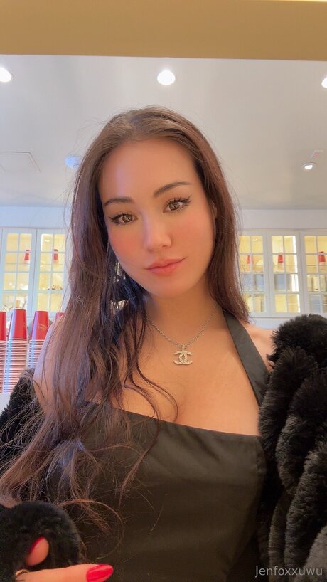 Jenfoxxuwu model top galleries