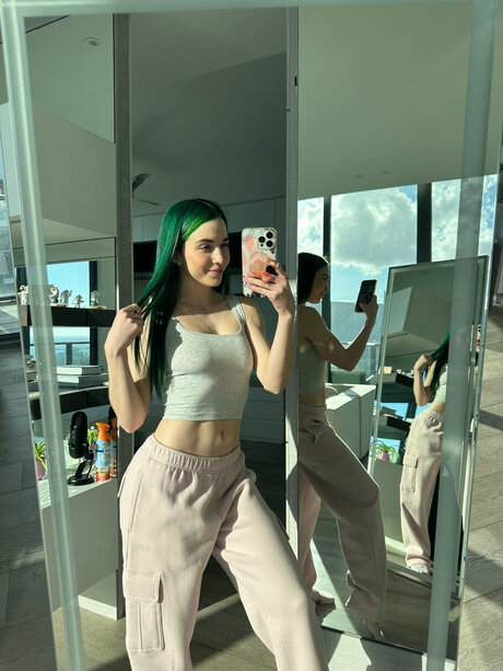 Baileyfree nice actress image