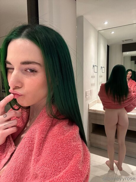 Baileyyrose pornstar sexy pic