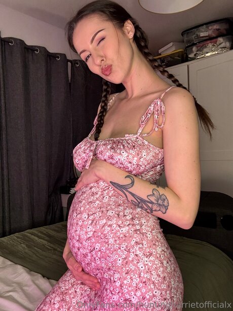 Huntingharrietofficialx Images