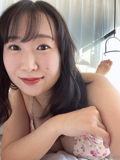 Queen Misato beautiful pornstar photo