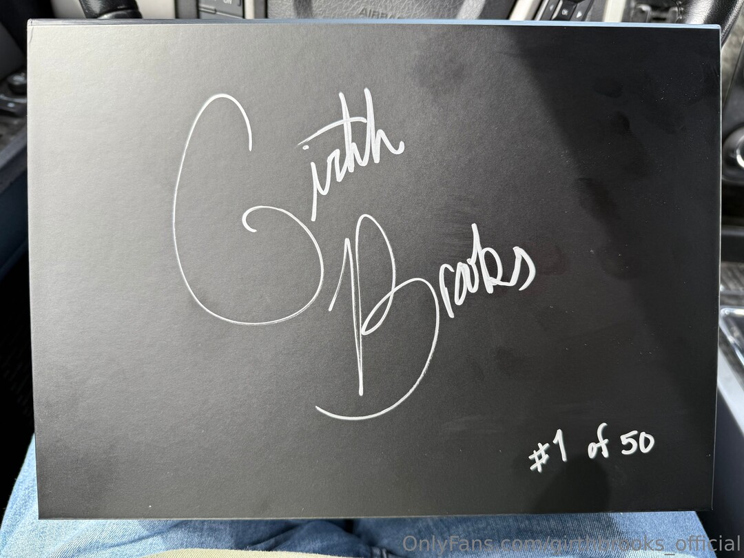 Girthbrooks Official hot star photo