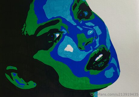 U213919435 hot actress img