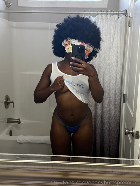 Ebonybuttspremium nudes star image