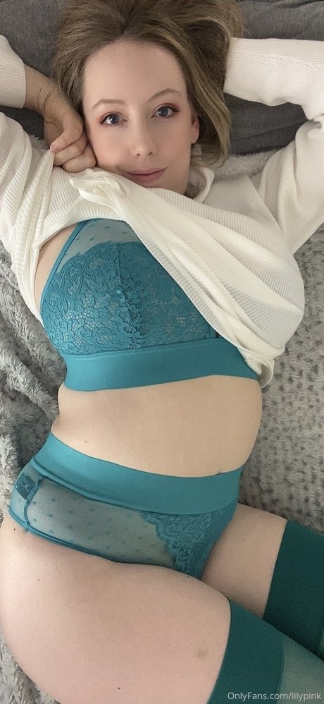 Lily Pink_ naked pornstar archive