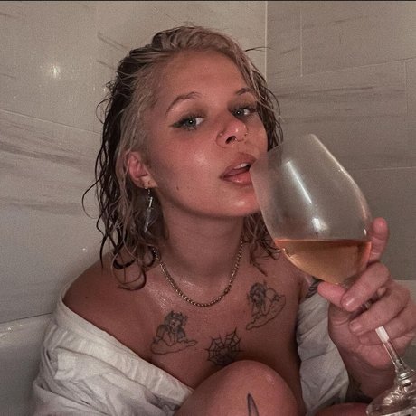 Smartass star porn pictures