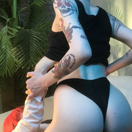 _Hellagaaay model erotic archive