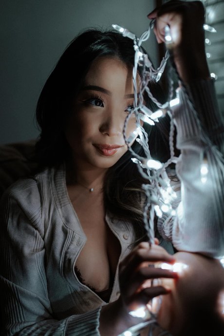 _Lizzie Vang sex actress img