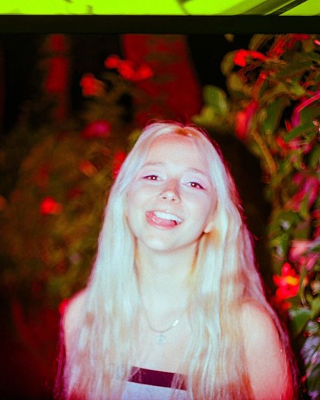 Calico model adult galleries