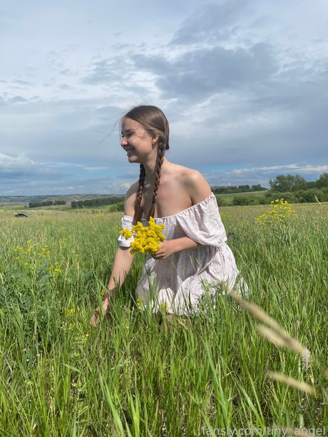 Tinyangelx_ sexy pornstar images