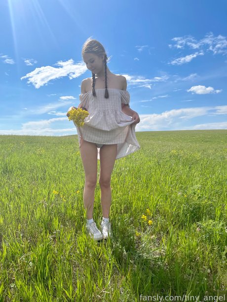 Tinyangelx_ pornstar nudes gallery