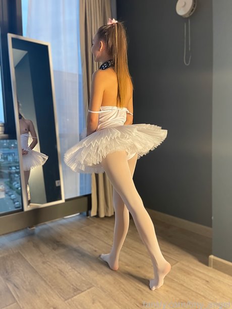 Tinyangelx_ porn star gallery