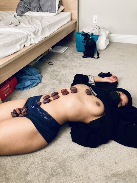 Hijabi Bambi model xxx photo