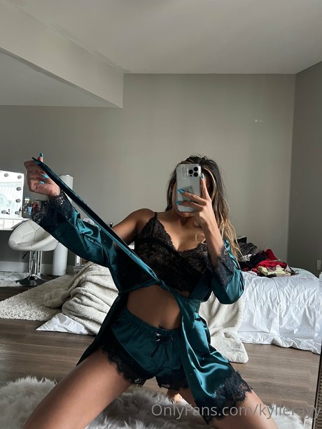 _Kylie Ray exclusive pornstar img