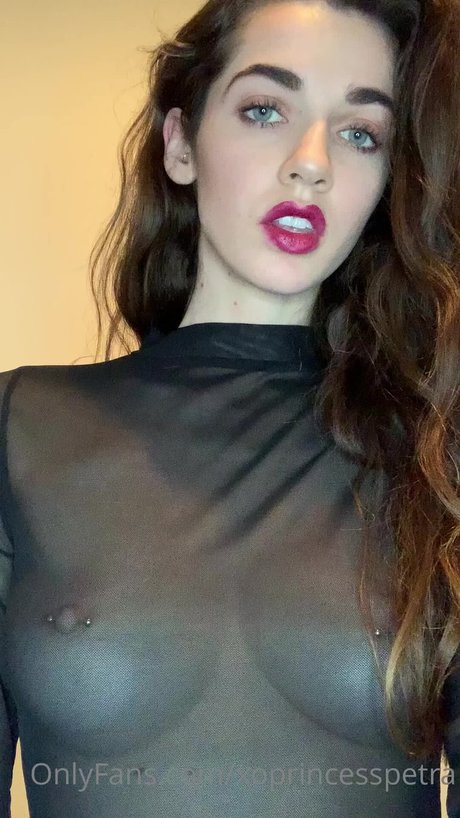 Princess Petra_ star top pictures