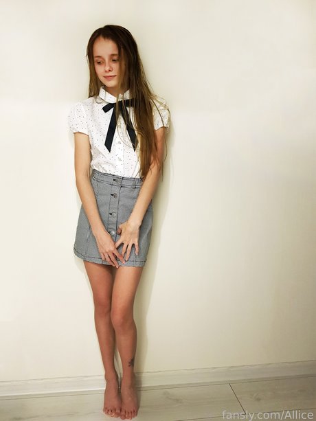 Alisaya_ nude star image