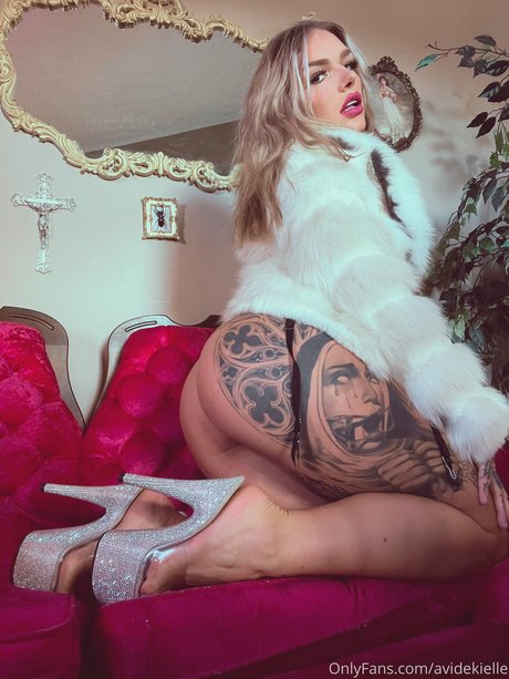 nude strip onlyfans pretty photo