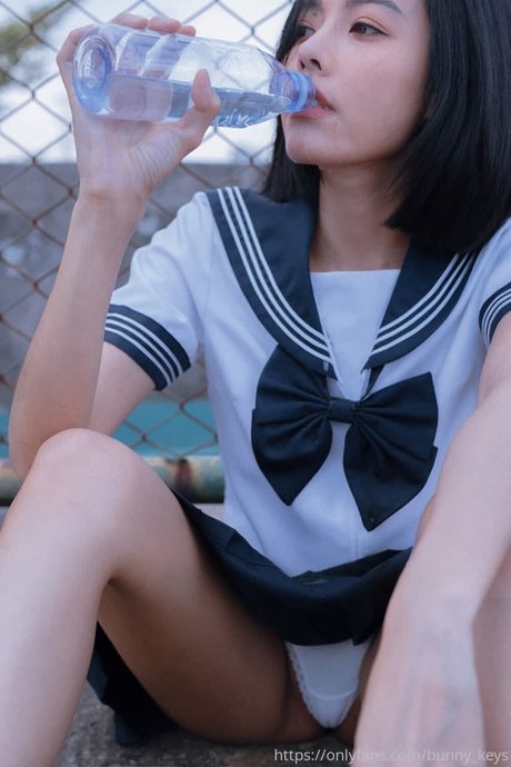 Bunny Keys_ hot actress images