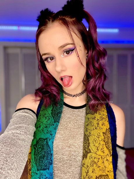 Eva Nova hot pornstar photo